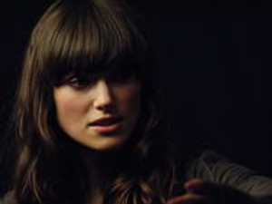 Keira Knightley az otthoni erőszak ellen