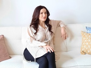 Janicsák Veca mai kiegészítőjével magyar tervező munkásságát támogatja