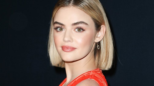 Lucy Hale tollas miniruhájánál nincsen cukibb