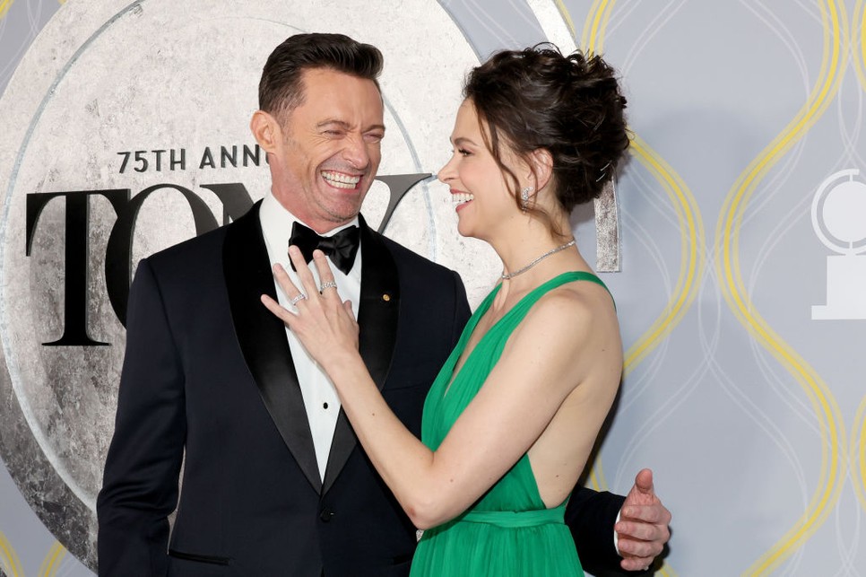 Hugh Jackman és Sutton Foster a 2022-es Tony Awards vörös szőnyegén