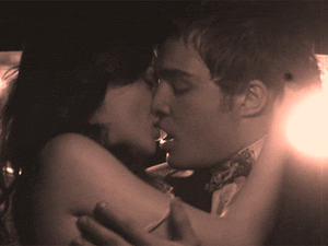 Romantikus kalandra számíthatsz ma - Egymondatos horoszkóp - október 2. kedd