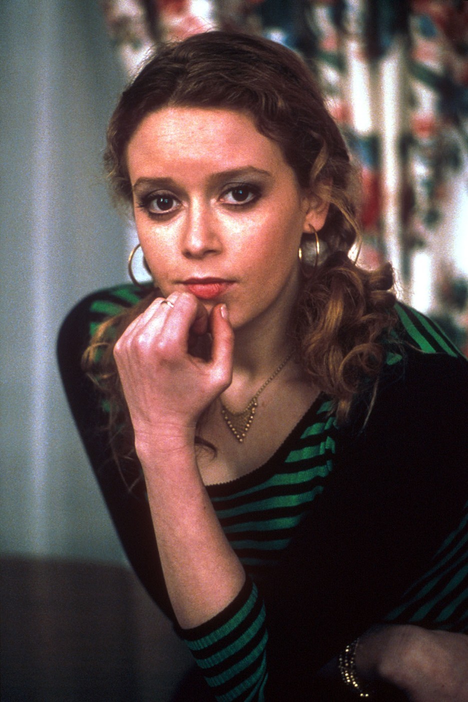 Jessica, a mindentudó barátnő, aki mindig bátran kimondta, amit gondolt. Ő volt az, akihez mindenki tanácsért fordult, és aki a legcikibb szituációkban is megőrizte a hidegvérét. Cinikus humora miatt sokan kedvelték – még ha néha túl nyersen is fogalmazott.