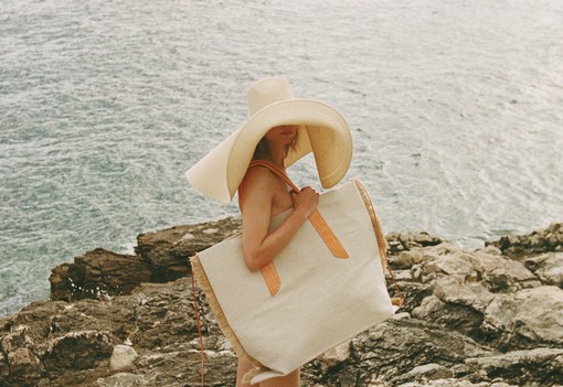 Itt az álomszép nyári táska, amivel te leszel a legsikkesebb a strandon