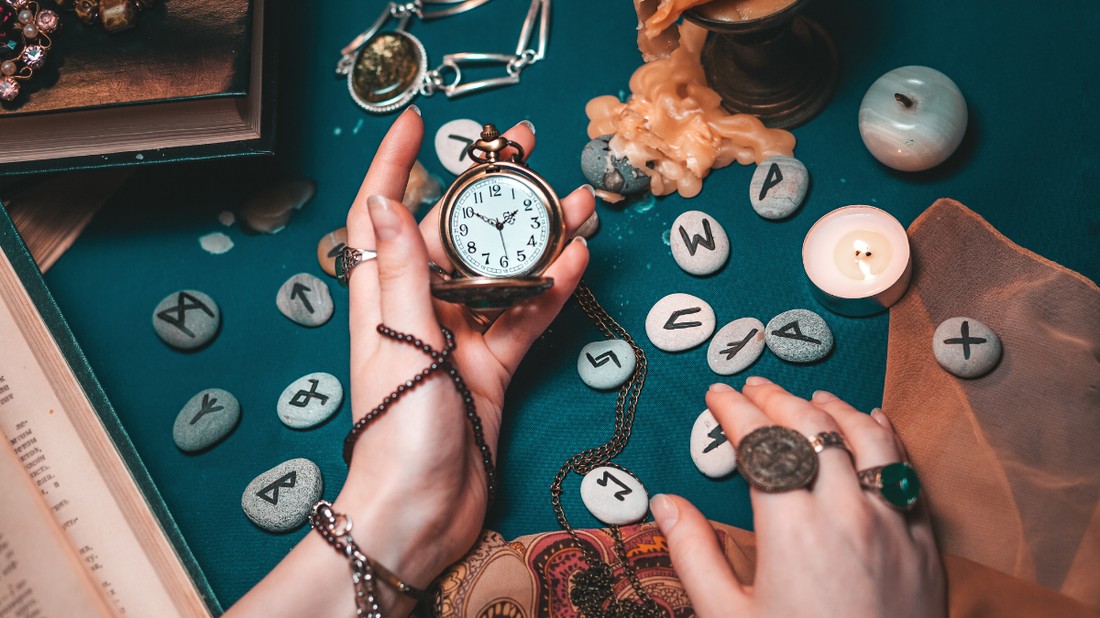 Amikor ismétlődő számok vagy mintázatok keltik fel a figyelmünket, kozmikus ösztönzést vagy támogatást kapunk