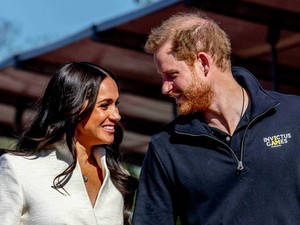 Imádják az emberek Harry és Meghan párosát, elég megnézni a képeket, hogy miért