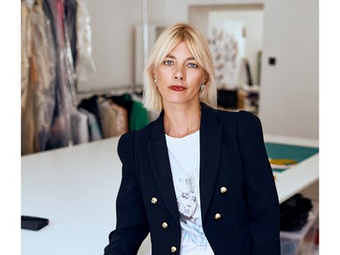 Tóth Bori 2022-es nyári kollekciója újraértelmezi a művészet és a divat kapcsolatát