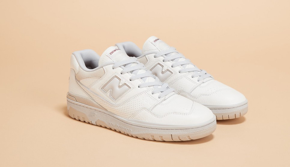 Az 550-es egy kifinomult, mindenhez viselhető New Balance cipő