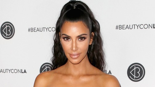 Jesszus, Kim Kardashian pornós bikinijétől kiesik a szemed