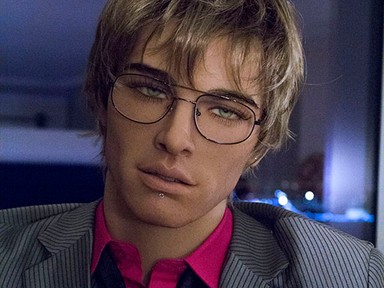 Íme a férfi szexbaba ijesztően hatalmas, 28 cm-es pénisszel