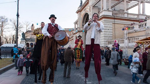 Jótékony hatású fánkevés! - Farsang a Várkert Bazárban
