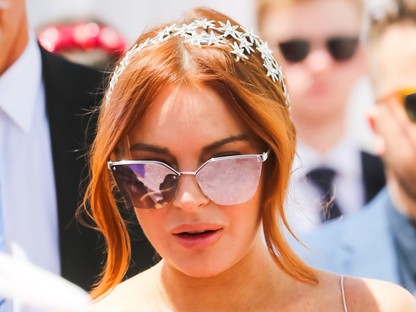 Lindsay Lohan olyan jól néz ki, mintha az elmúlt 15 év gyötrelmei meg sem történtek volna vele