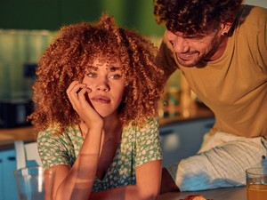 Ez a párkapcsolatok egyik leggyilkosabb gesztusa, mégsem érezzük a valódi súlyát