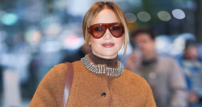 Jennifer Lopez testhez simuló latex ruhában őrjítette meg a rajongókat, valami elképesztően jól áll neki ez az extravagáns szett