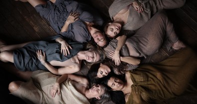 Beyond Flesh - Hagyjatok, minket nőket idősödni, ráncosodni, őszülni, félelmek, műtétek, szégyen, ageizmus, lehetetlen elvárások nélkül