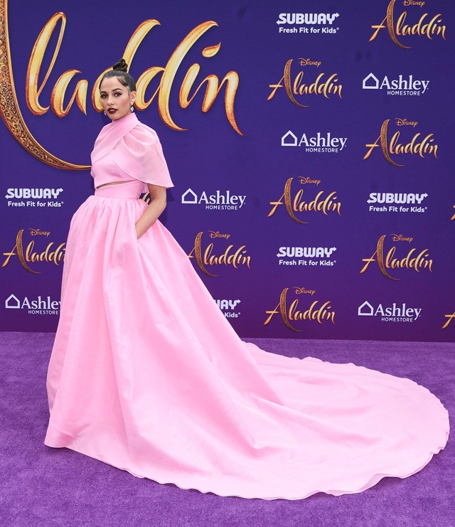 10 dolog, amit tudnod kell az új Jázmin hercegnőről, azaz Naomi Scott színésznőről