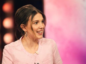 Millie Bobby Brown brutálisan rövid hajat vágatott, sosem láttuk még ennyire szépnek