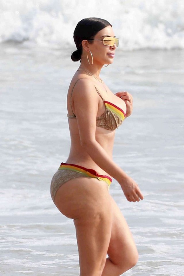 Kim Kardashian fenék bikini