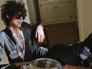 „Soha ne cenzúrázd magad egy olyan világban, ami skatulyákba akar szorítani” - Interjú LP-vel