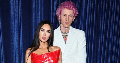 Megan Fox és Machine Gun Kelly az első közös gyermeküket várják, nagyon szokatlan fotóval jelentették be a gólyahírt