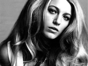 A Gossip Girl szőke sztárja az új L`Oréal szépségnagykövet!