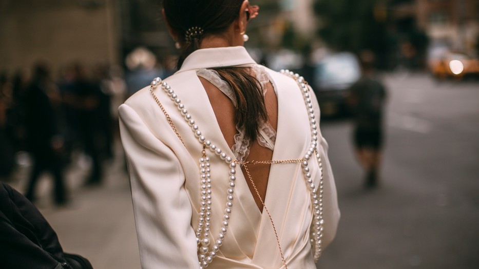 Mutasd azt a hátat!