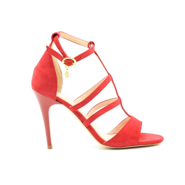 GLAMOUR nagykövetünk megmutatja kedvenc hétköznapi cipőit