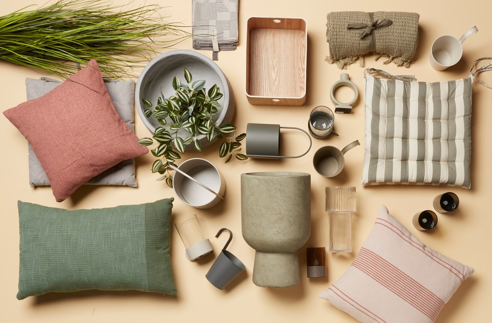 Modern, letisztult formák, kifinomult és túlzás nélküli vonalak jellemzik az ENCIRCLE kollekciót