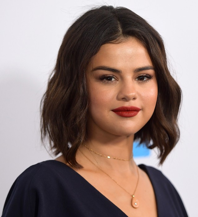 Selena Gomez visszatért élete legszexibb frizurájához