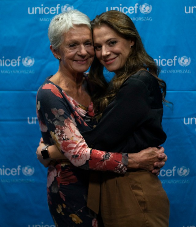 Híres édesanyák és lányaik vallottak az önbizalomról a Radnóti Színházban