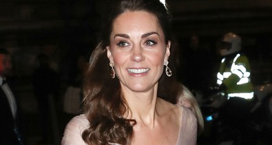 Lélegzetelállító: Katalin hercegnét élete legszebb estélyi ruháját viselte