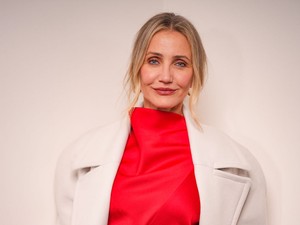 Cameron Diaz 13 év után tért vissza a párizsi divathétre, egy pillanatra kihagyott a lélegzetünk a megjelenésétől