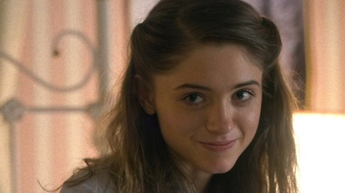 A Stranger Things színésznője elragadóan bájos volt a premieren