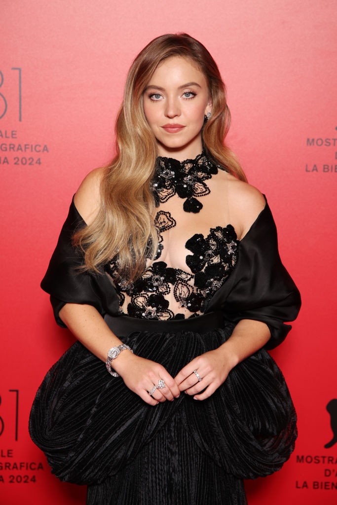 Sydney Sweeney álomszép meztelenruhában lopta el a show-t