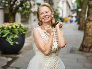 Ő lenne Pamela Anderson új párja? Híres kollégájával látták távozni egy szállodából