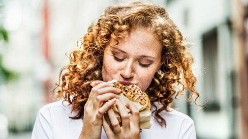 Orvos nevezte meg a világ legveszélyesebb szénhidrátját, elképesztő károkat okoz a szervezetben