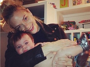 Szőrnyű! Jaime King-et és kisfiát fényes nappal támadta meg egy férfi az utcán!