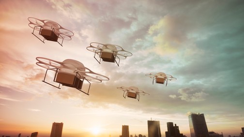 A jövő itt van: a drónos házhozszállítás lehetőségeit teszteli a Dodo és a Rossmann
