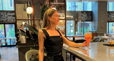 Ha tökéletes pénteki szettre vágysz, válassz egy fekete ruhát!