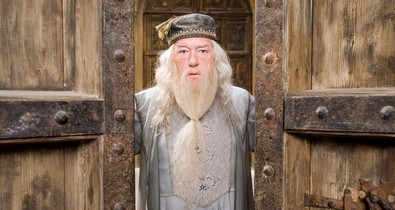 Megszakad a szívünk: Elhunyt a Harry Potter-filmek Dumbledore professzora, Sir Michael Gambon