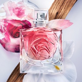La vie est belle Rose Extraordinarie edp LANCÔME 52 450 Ft/50 ml (1049 Ft/1 ml)