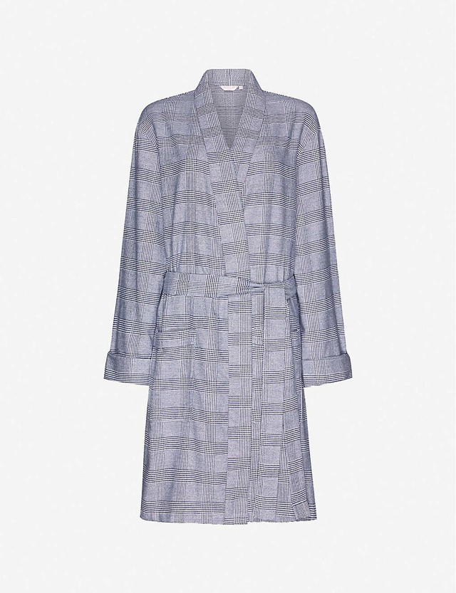 Új kötelező darab született: a köntös az új blézer