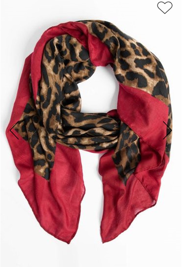 Sál ORSAY 3495 FGLAMOUR-kuponnal: 2796 Ft