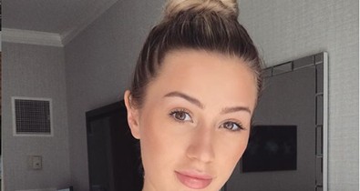 Jaj, mellimplantátumai betegítették meg a népszerű YouTubert: senki nem hitt neki