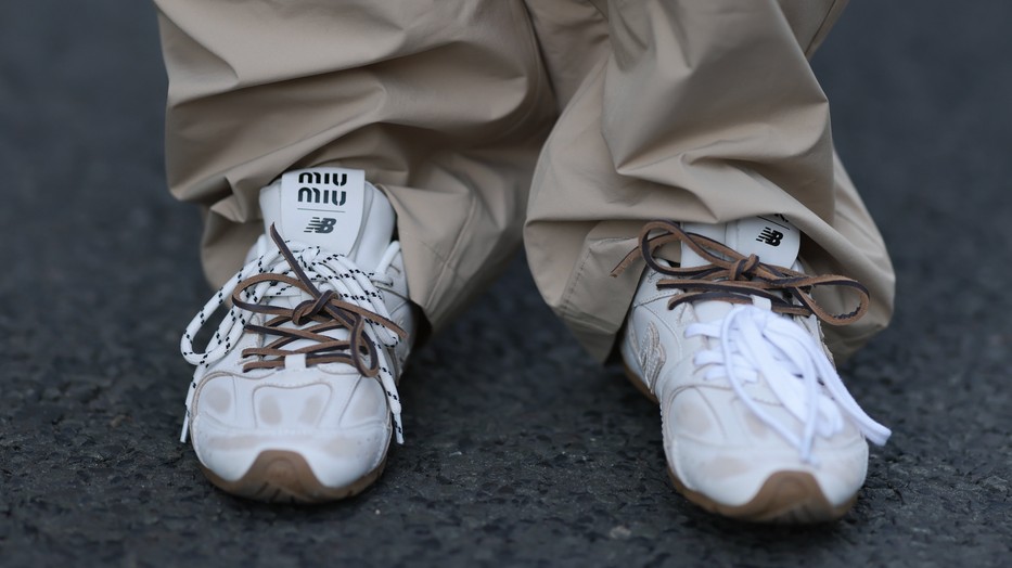 Tartsd tisztán, és frissen a fehér tornacipődet - mutatjuk hogy csináld!