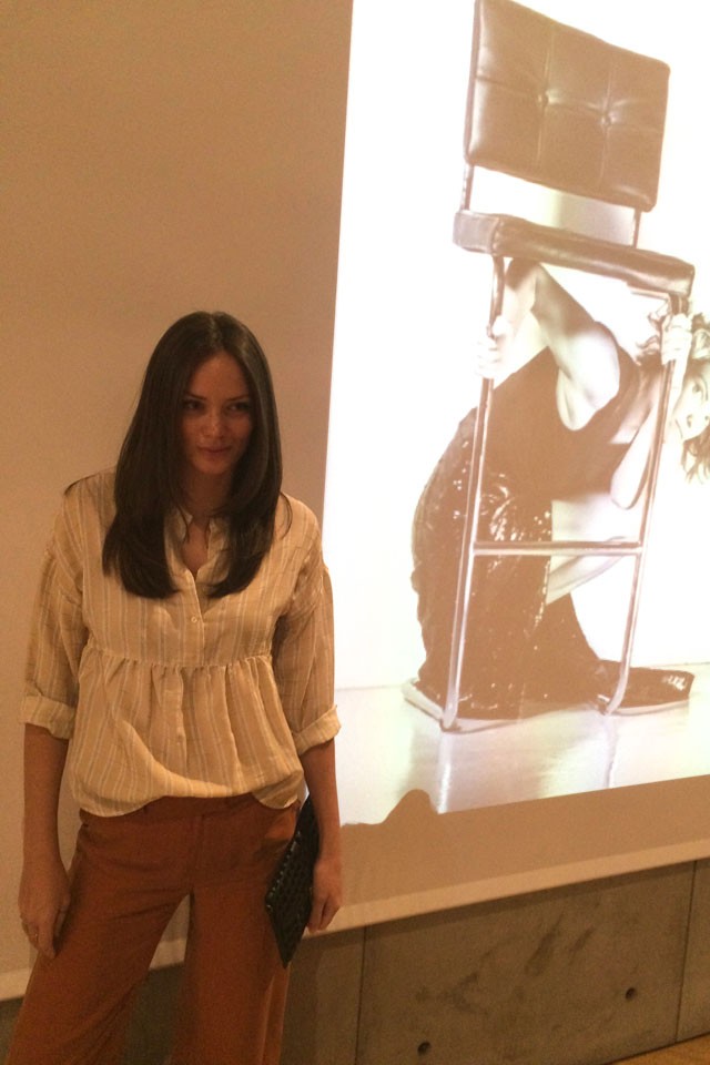 Tamara olasz tervező ruhájában