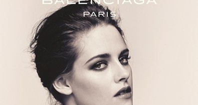 Kristen Stewart meztelenkedik a Balenciaga kampányában