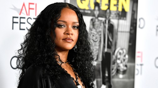 Rihanna ismét stílust váltott, ezúttal a kényelemre szavaz, amióta anya lett