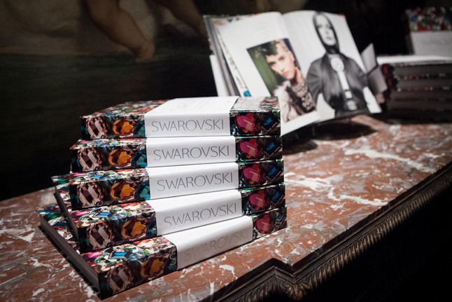 Topmodellek, legendák, csillogás - Így ünnepelt a Swarovski Párizsban