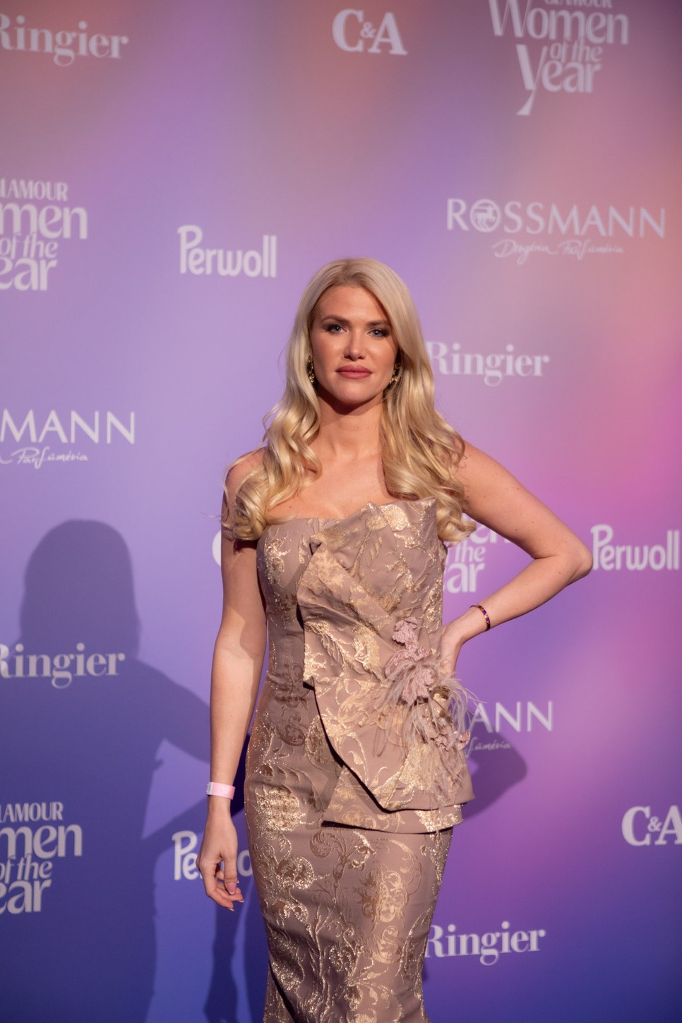 Vasvári Vivien amerikai tervező ruhájában érkezett a GLAMOUR Women of the Year gálára