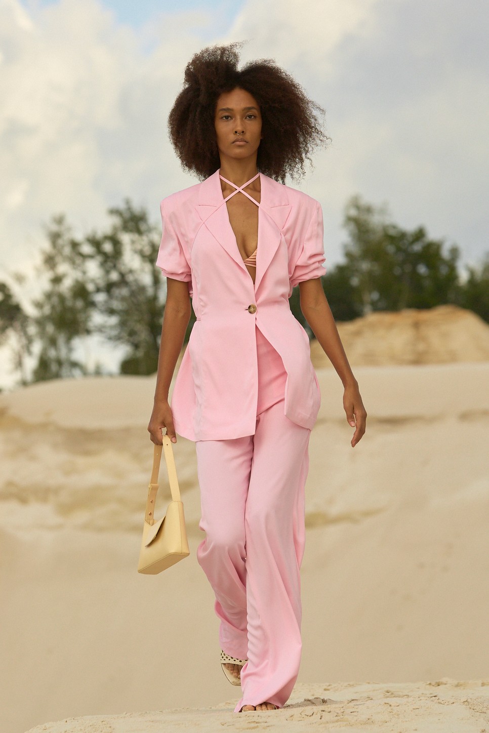 Színkavalkád és csillogás – Ilyen volt a Londoni Divathét